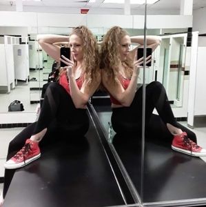 Meet your Posher, Posh